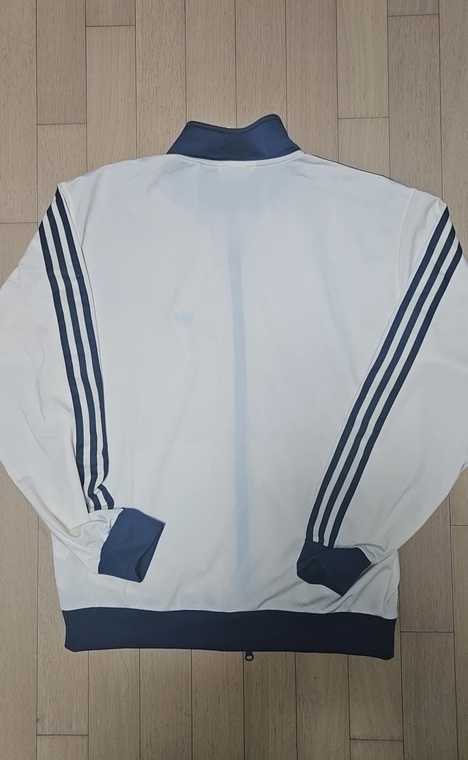 아디다스 트랙탑 S 사이즈 크림화이트 상품이미지3