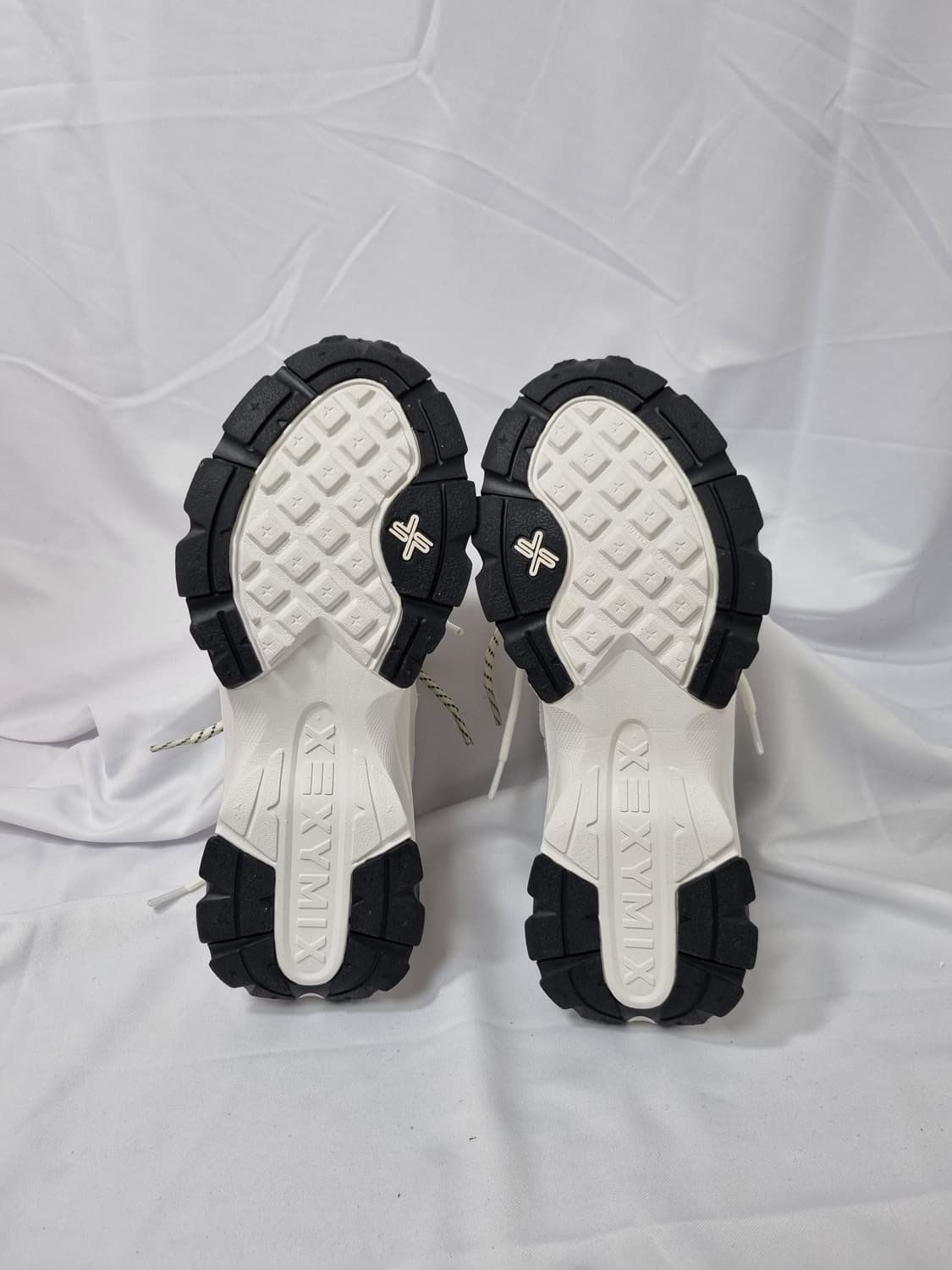 245 젝시믹스 X-1 라이트핏 화이트 스니커즈 상품이미지3