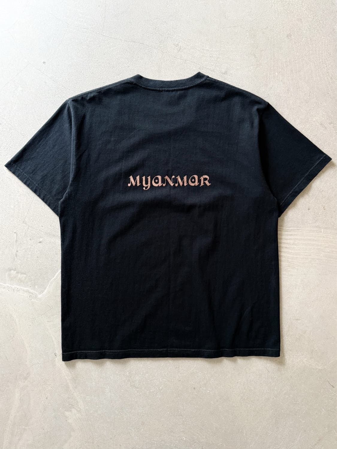 Vintage Myanmar Language Chart Tee 상품이미지4