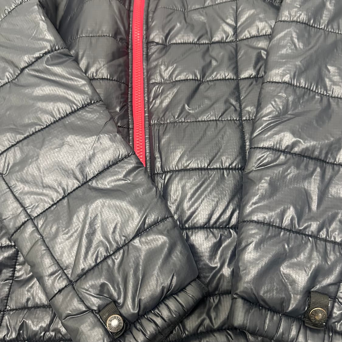 노스페이스 여성 경량패딩 90(L) 상품이미지4