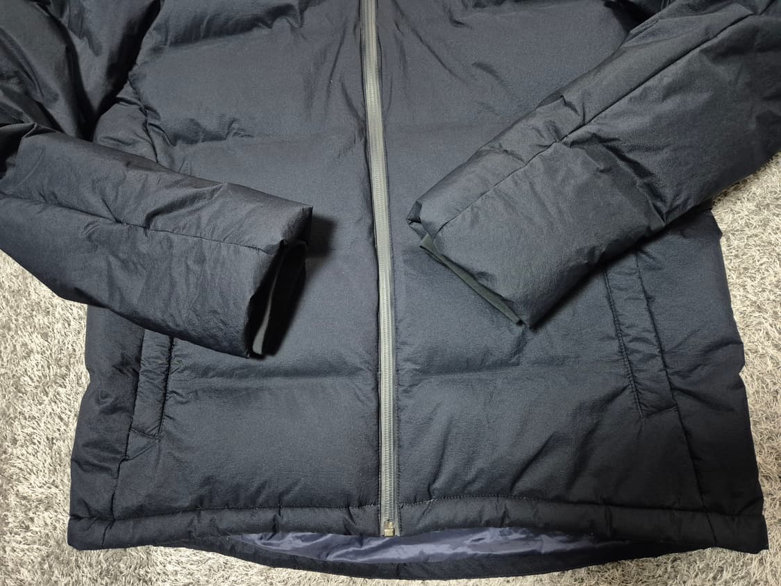 유니클로 남성 심리스 다운패딩 네이비 L 상품이미지3