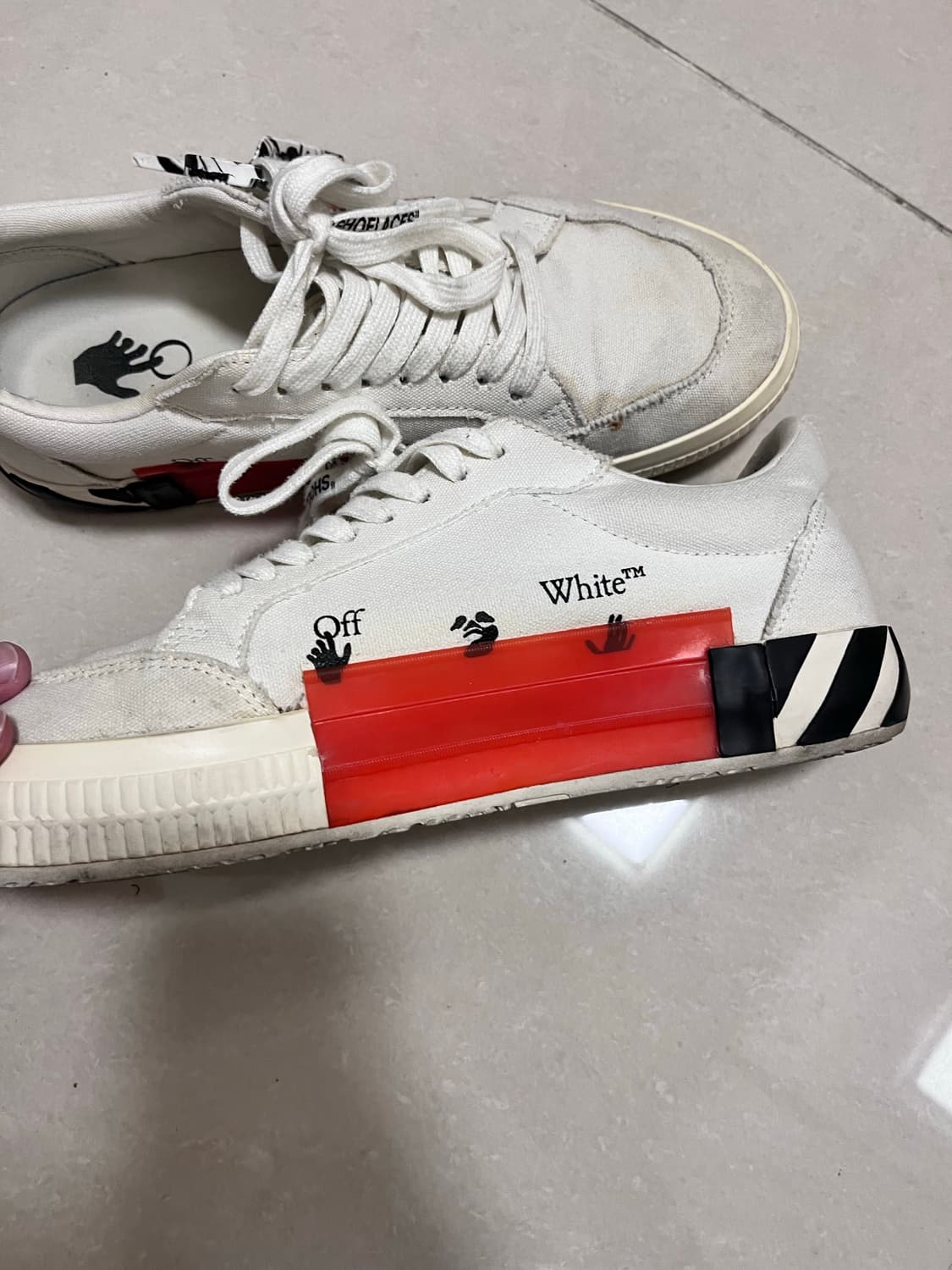 Off-White 정품 스니커즈 275mm 상품이미지2