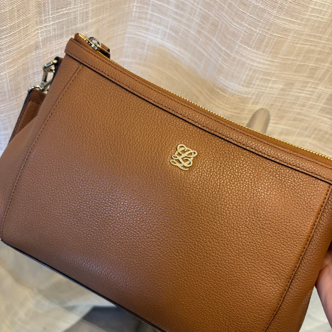 정품 루이까또즈 가죽 크로스백     상품이미지4