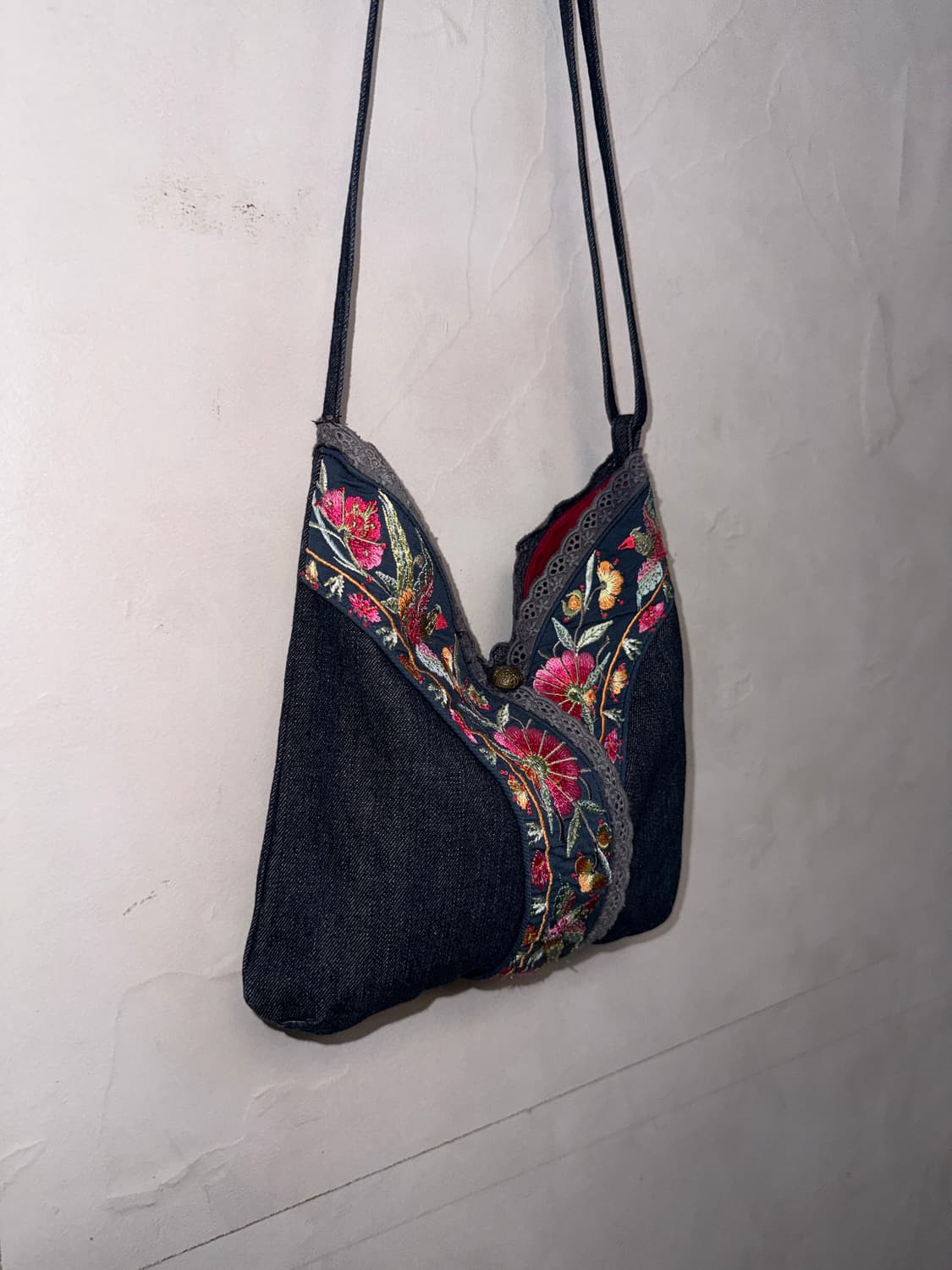 Denim oriental flower embroidered bag 상품이미지3