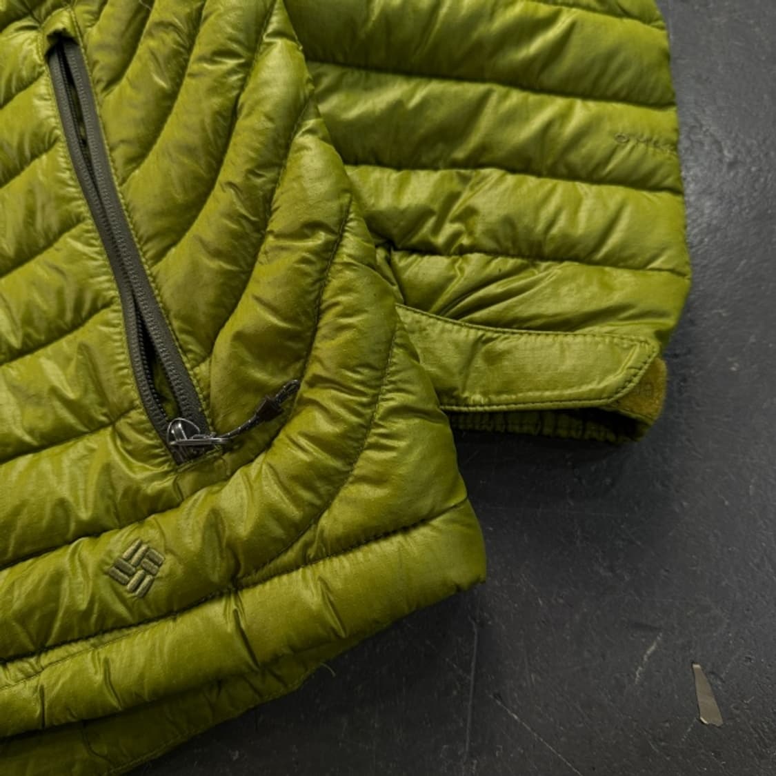 100 콜럼비아 경량패딩 상품이미지3