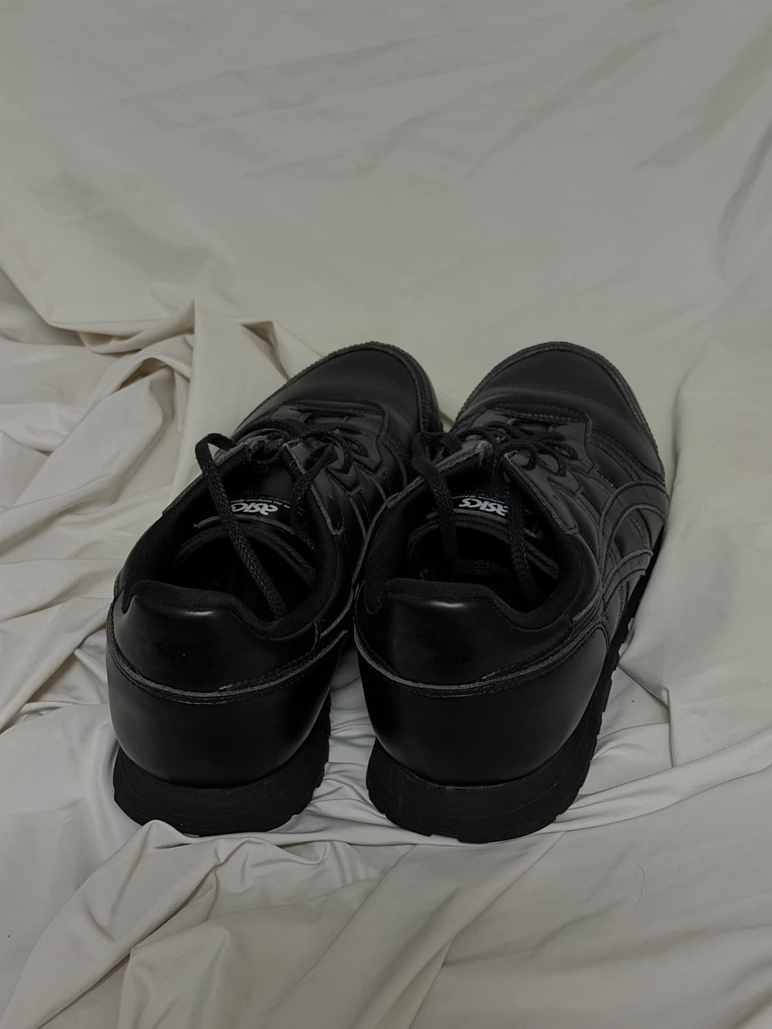 꼼데가르송 아식스 블랙 레더 스니커즈 상품이미지4