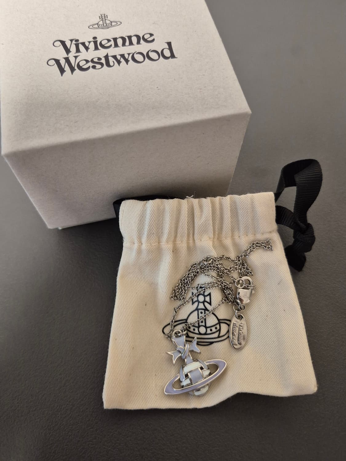 (W)비비안 웨스트우드 리본 바스 릴리프 네클리스 실버 상품이미지1