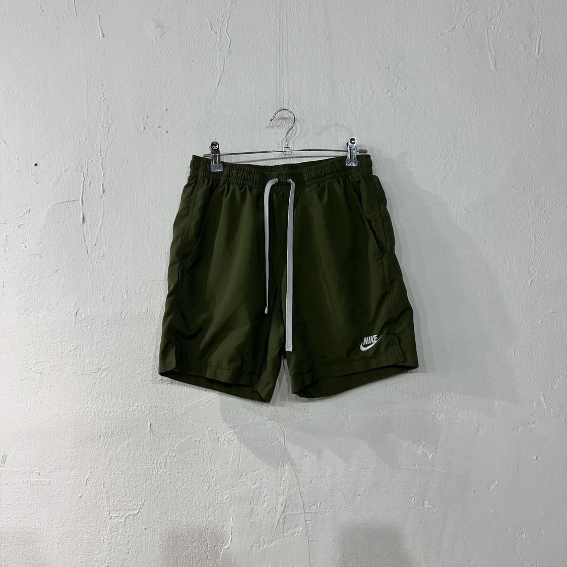 나이키 카키 반바지 M 상품이미지1