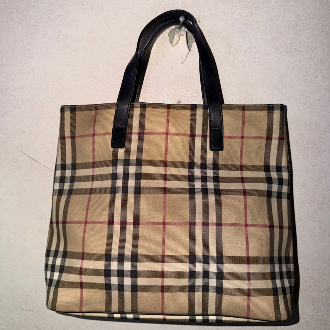 버버리 노바체크 PVC 토트백 상품이미지6