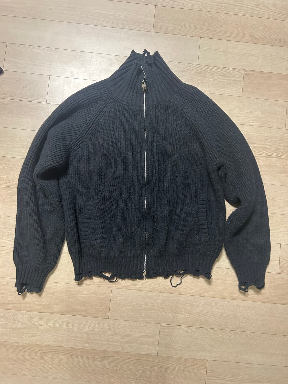 아이돈워너셀 swift symbol high neck 니트 집업 2사이즈 상품이미지2