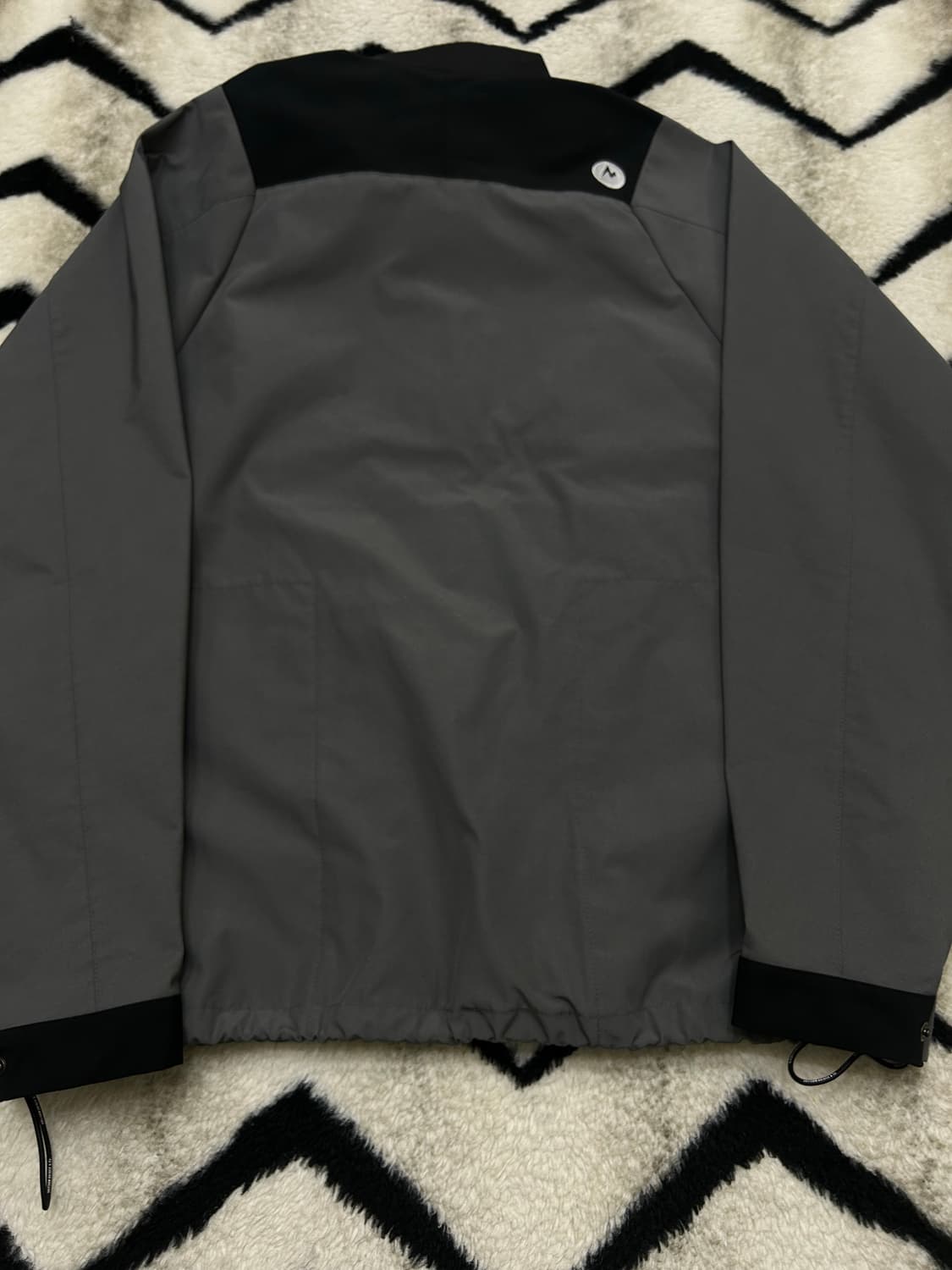 [M]마모트x유니폼브릿지 오버핏 아노락/블랙그레이 상품이미지4