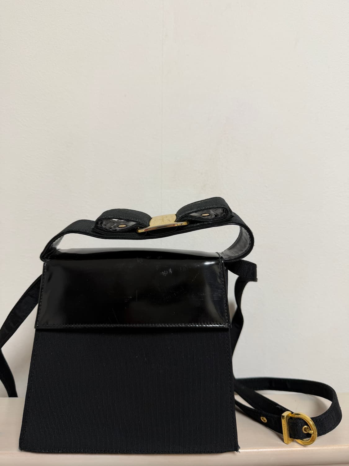 페레가모 바라리본 백 상품이미지1