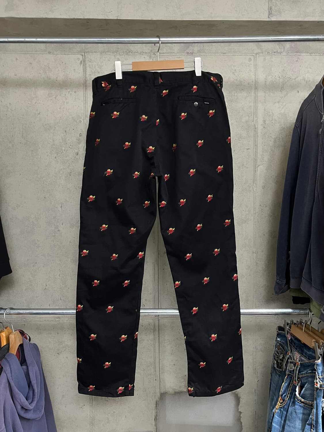 Supreme 17FW Sacred Hearts Work Pants 상품이미지4