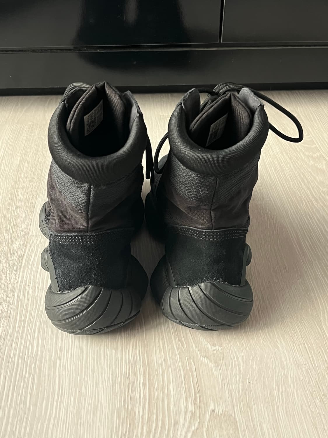 Adidas Yeezy 500 High black 270 상품이미지4