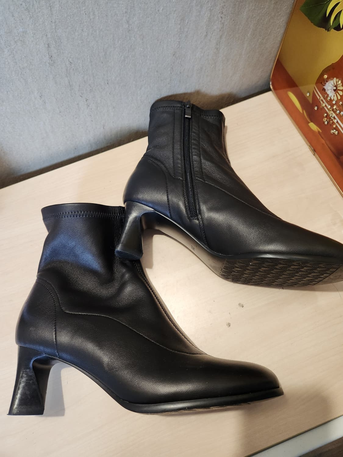 세련된 블랙 앵클부츠 / 미들힐 / 255데일리 & 오피스룩 필수템 👠 상품이미지6