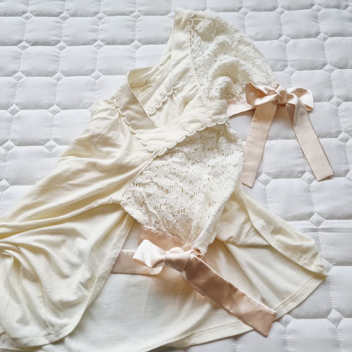 axes femme(악시즈 팜므) 리본 퍼프 레이스 블라우스 상품이미지4