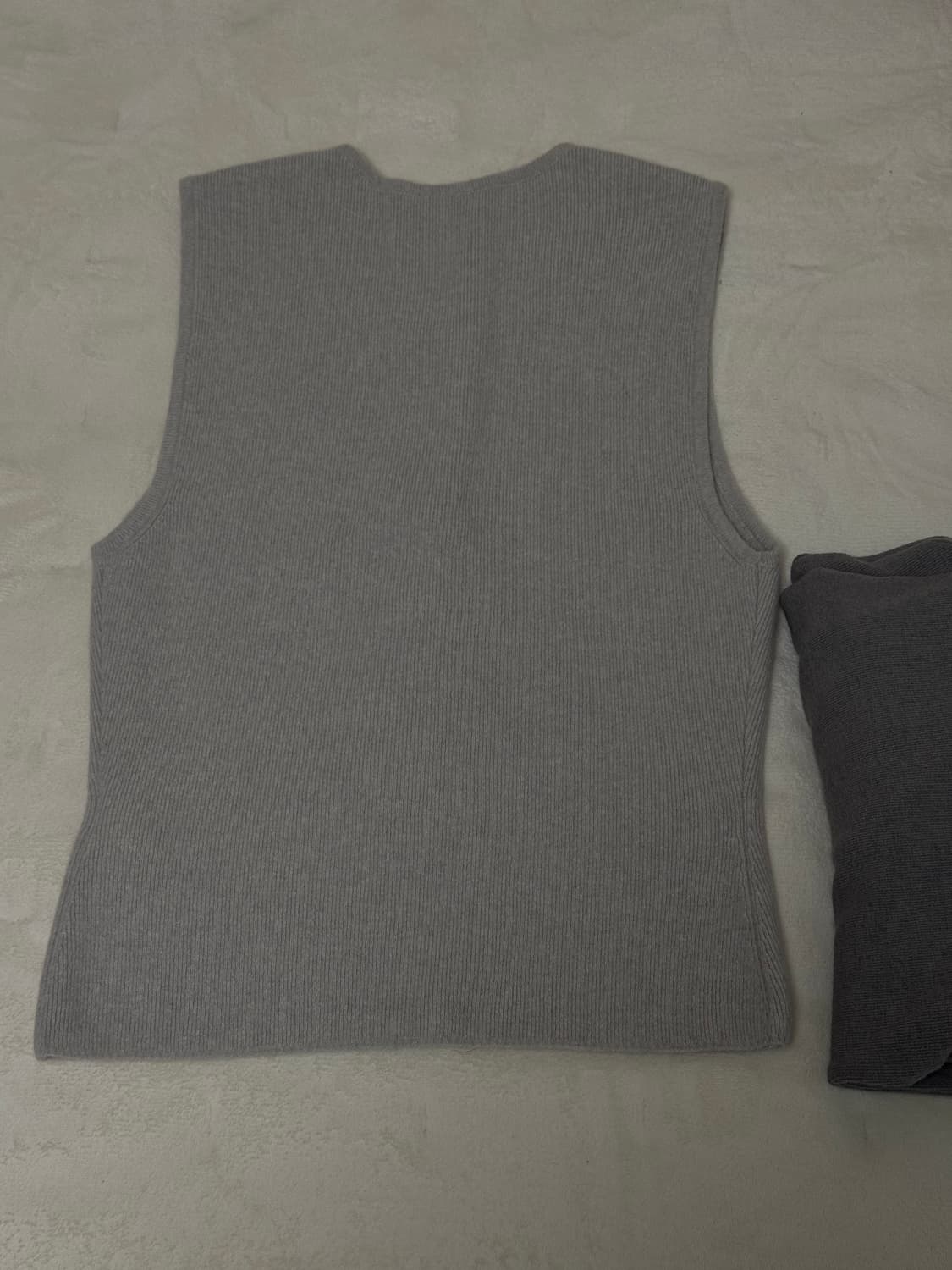 Le917 BUTTON DOWN SLEEVELESS KNIT TOP 상품이미지5