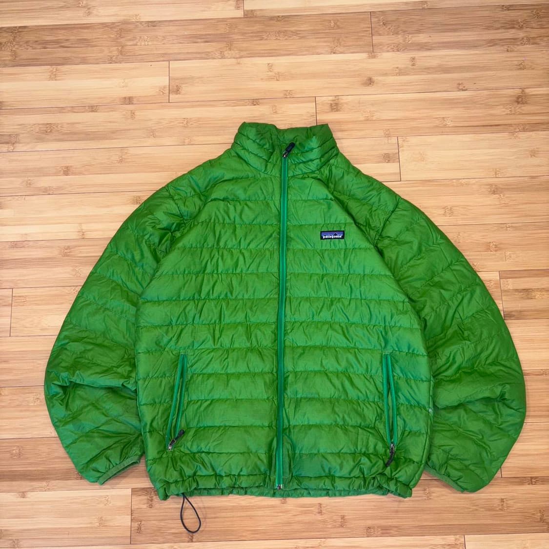 파타고니아 멘즈 경량패딩 그린 라임 상품이미지1