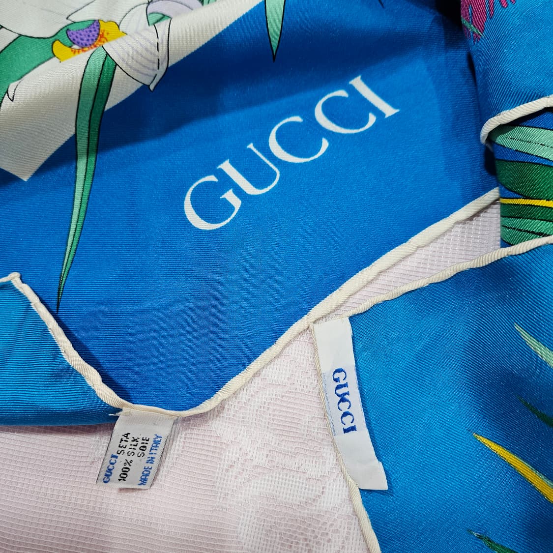 구찌 앵무새 실크스카프 상품이미지8