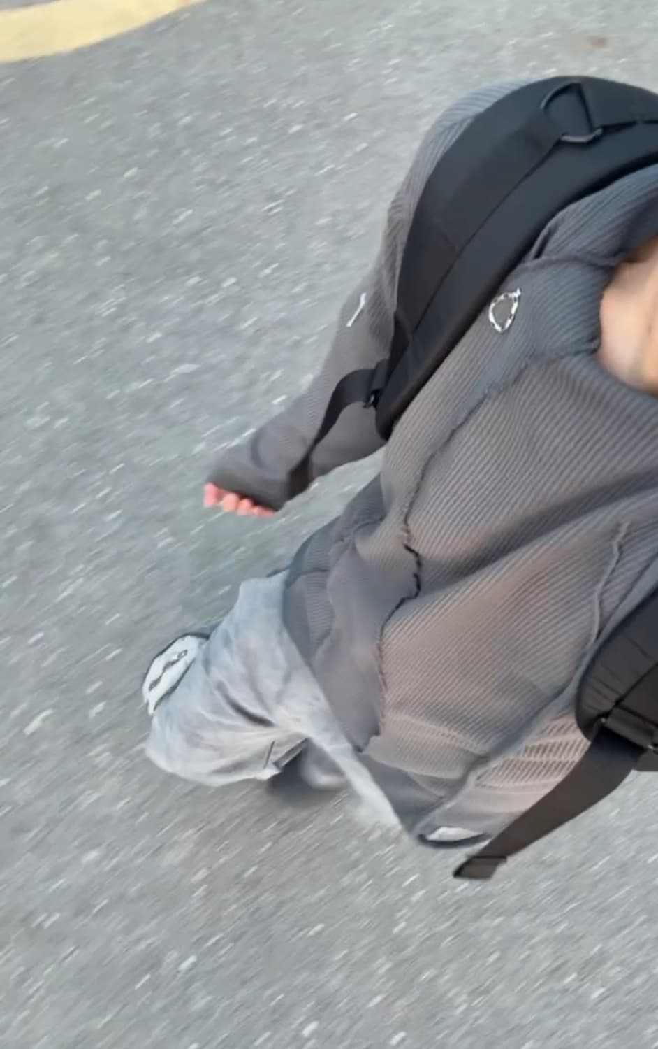 코스트 퍼 킬로 니트탑 그레이 색상 jersey knit top grey 상품이미지1