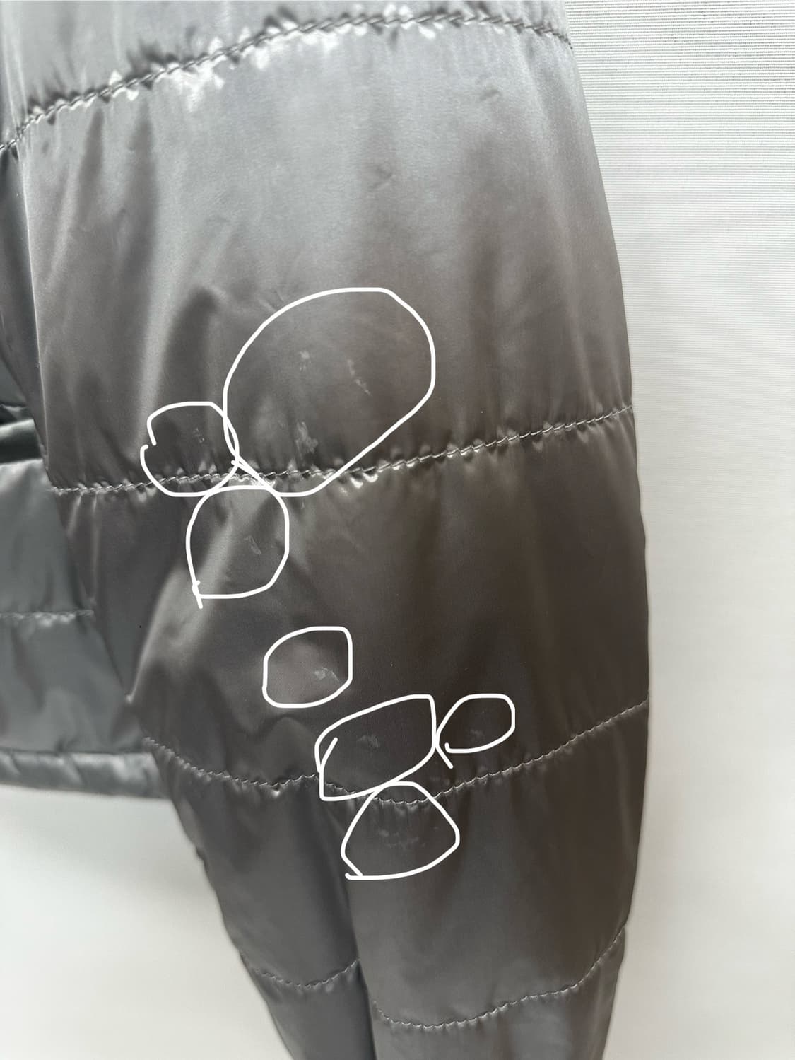 프라다 삼각로고 나일론 경량 패딩 자켓 ( 66~77 ) 상품이미지8