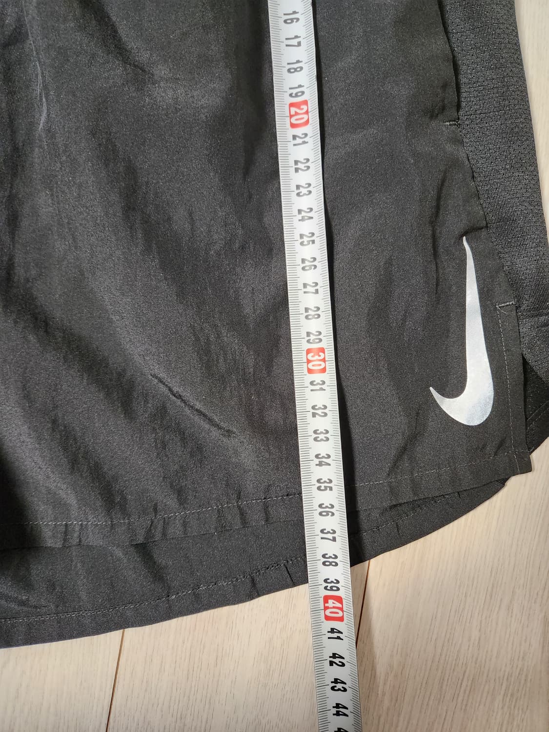 나이키 트레이닝 반바지 챌린저 5인치 쇼츠 AJ7686-010 사이즈L
 상품이미지3