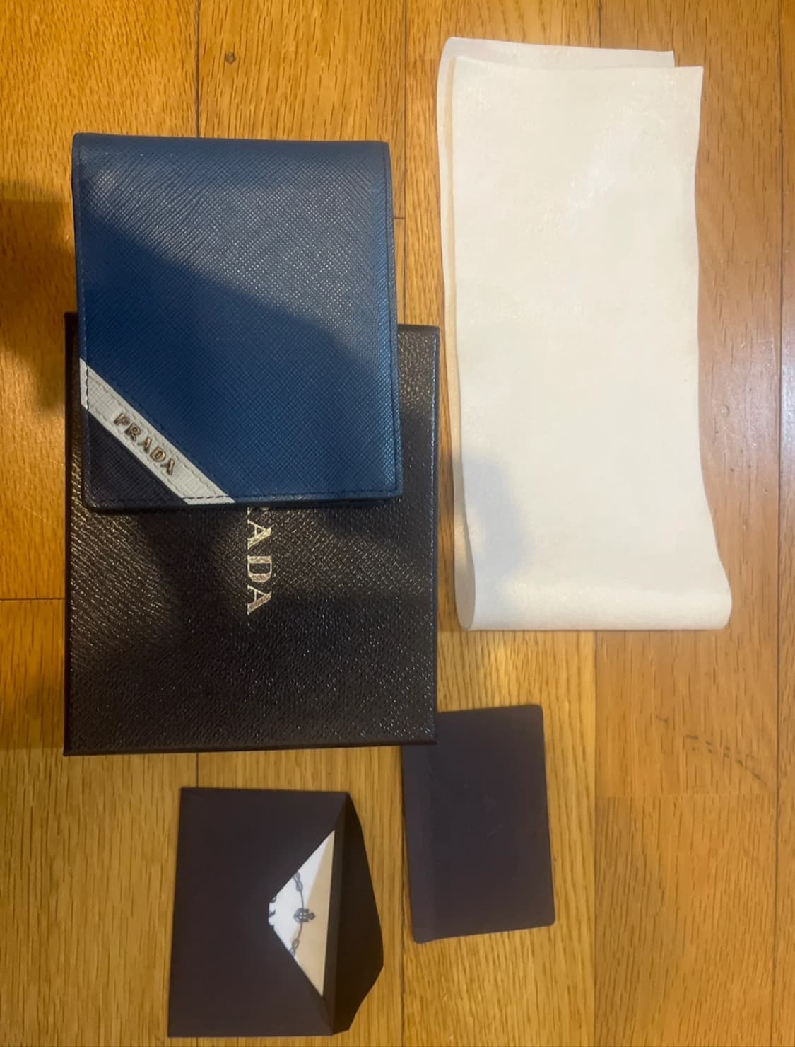 프라다 사피아노 남성 반지갑 오체아노 상품이미지1