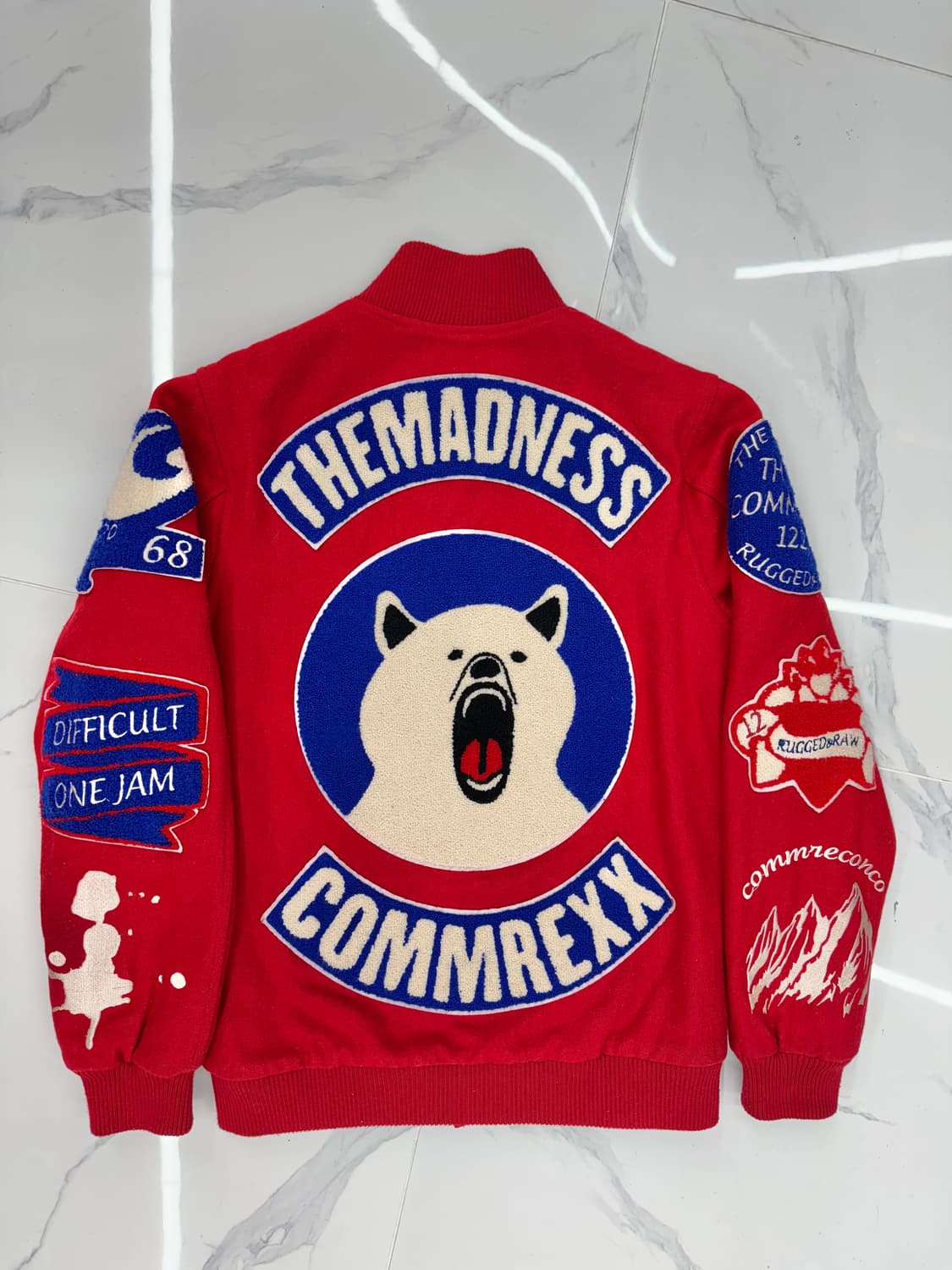 •The Madness 더 메드니스 레드 바시티 패치 자켓 상품이미지2
