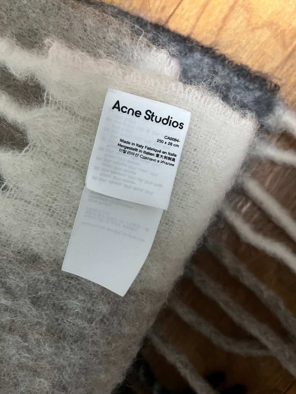 아크네 모헤어 체크머플러 그린블랙 상품이미지2