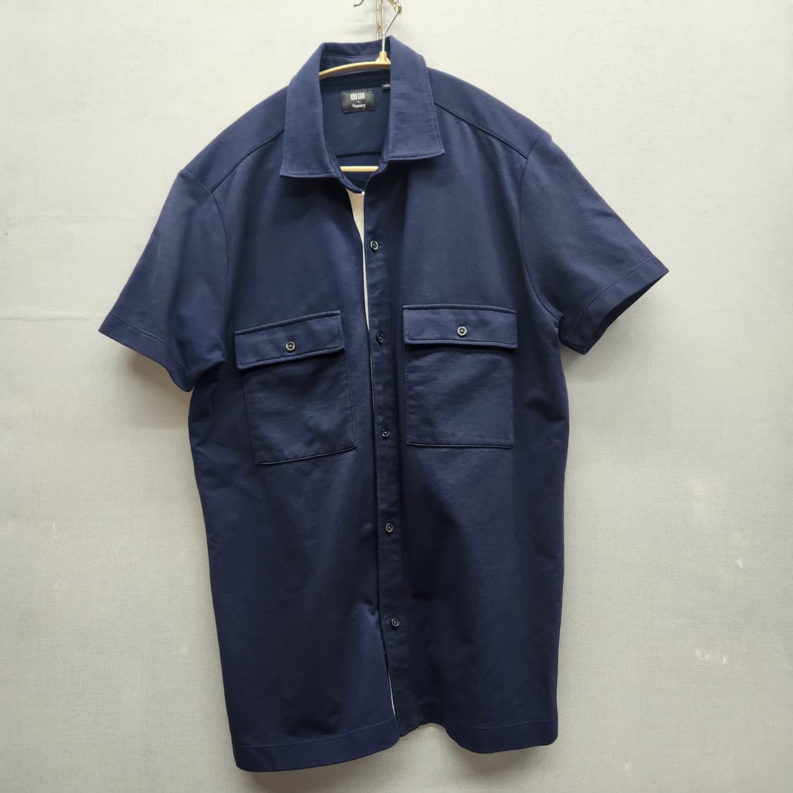 유니클로x띠어리 투포켓 반팔셔츠 L(M) 상품이미지1