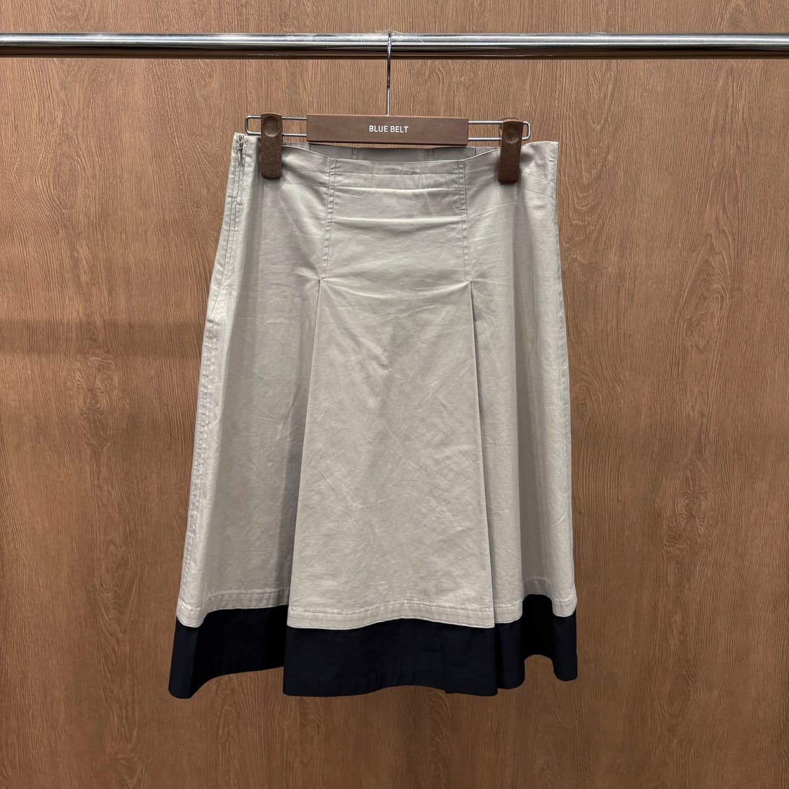 질샌더 코튼 미디 스커트 블랙 레이어드 배색 디테일 플레어핏 베이지 상품이미지3