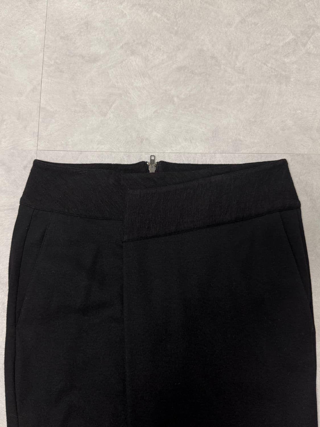 헬무트렝 텍스처드 울 미디 스커트 블랙 상품이미지5