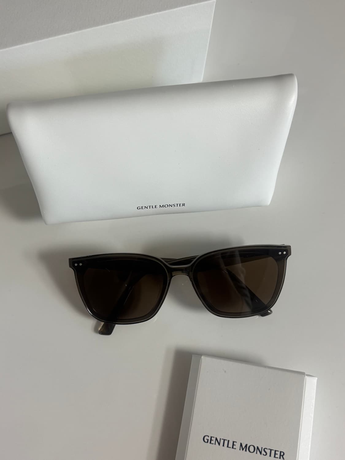 젠틀몬스터 하이저 새상품급 선글라스 상품이미지1