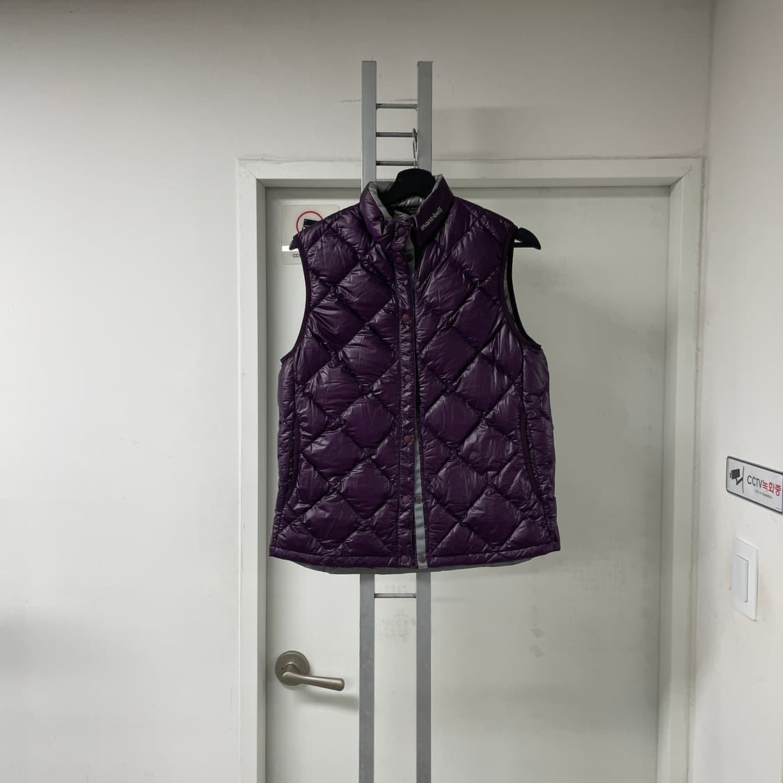 몽벨 패딩 조끼 M 상품이미지1