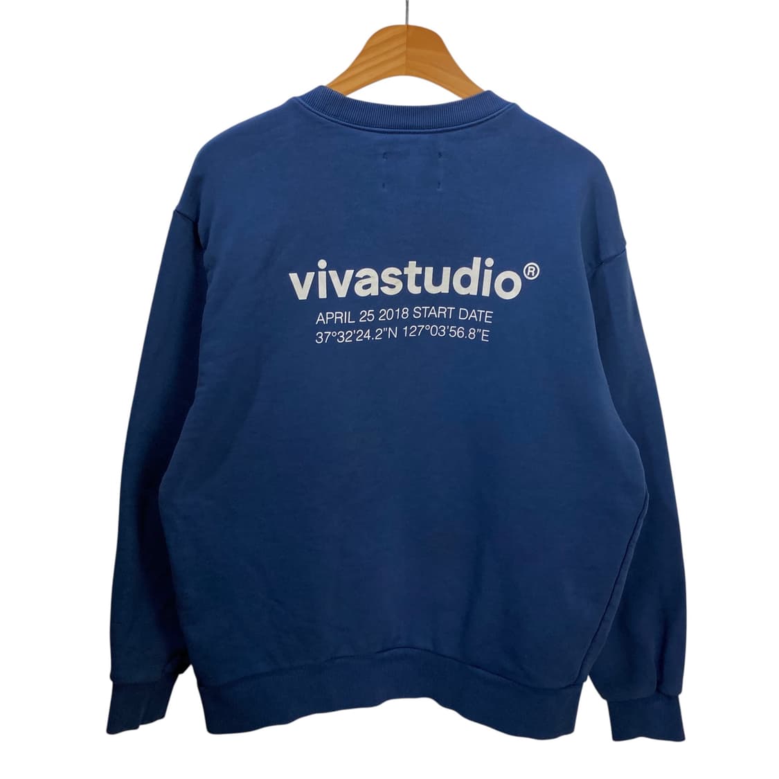 비바스튜디오 딥블루 맨투맨 상품이미지4