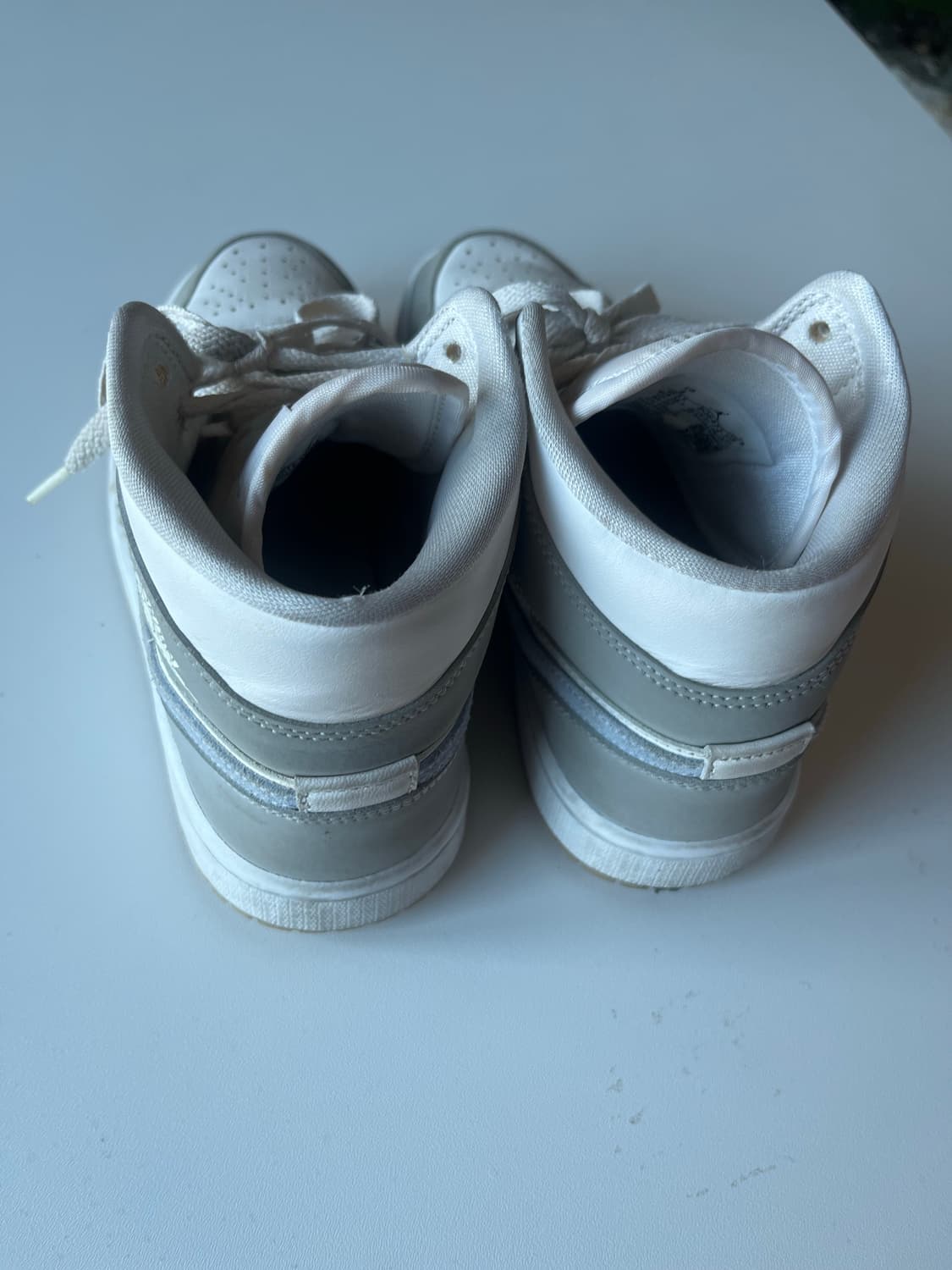 조던 1 미드 울프 그레이 상품이미지3