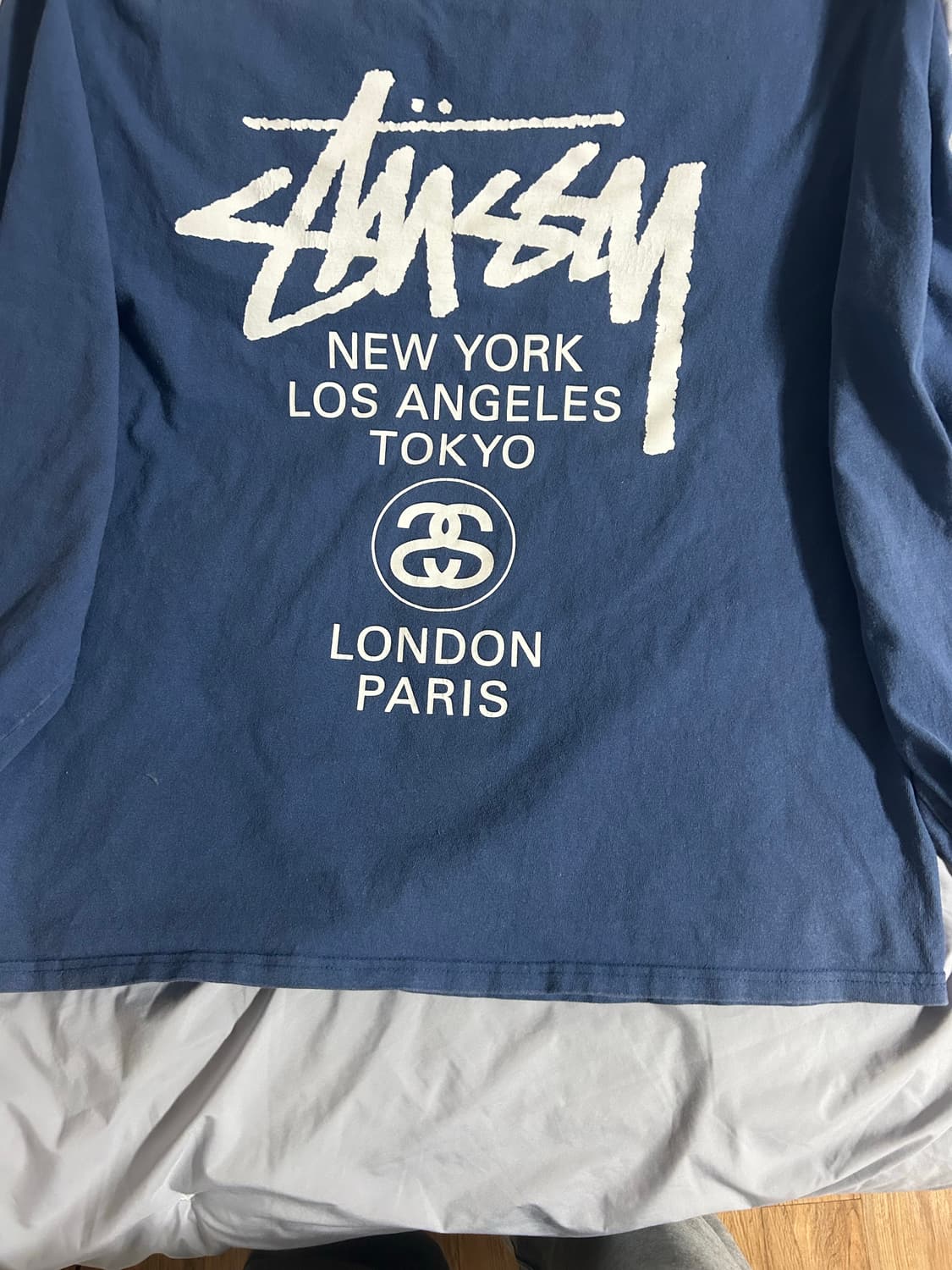 스투시 월드투어 롱슬리브 미드나잇 L 상품이미지1