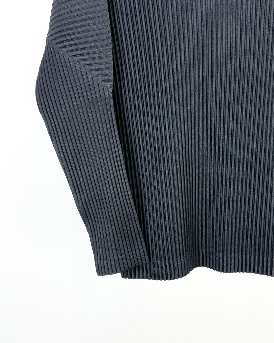 이세이 미야케 옴므 플리세 블랙 하이넥 슬리브리스 셔츠 상품이미지4