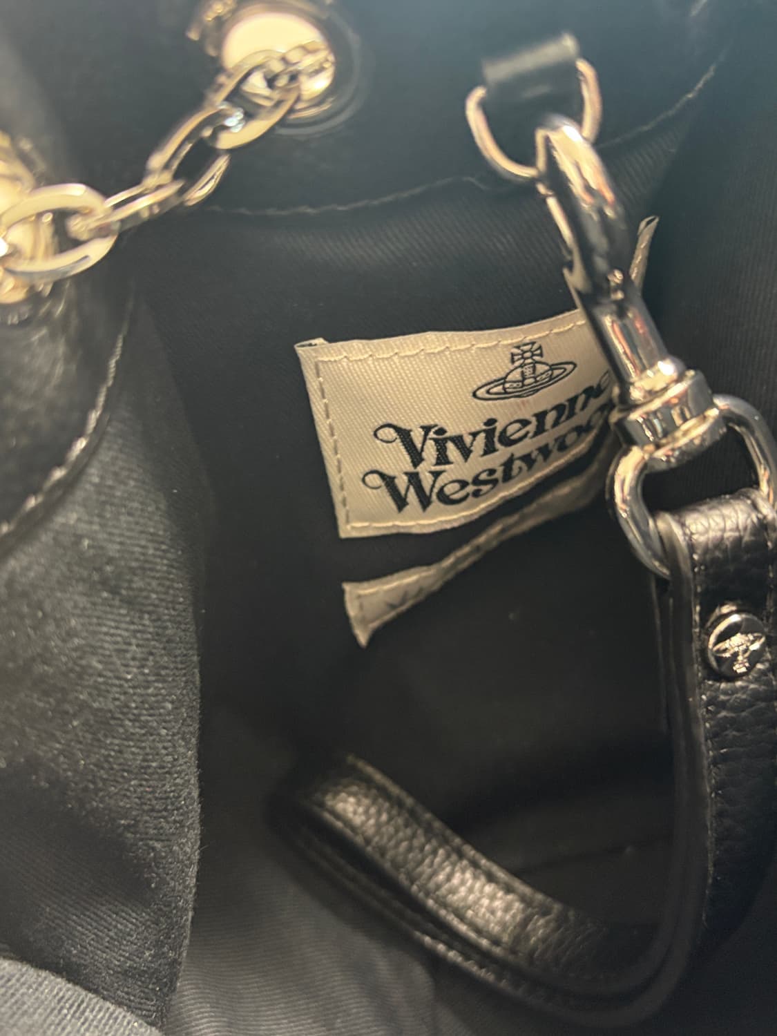 비비안웨스트우드 크리시 스몰 버킷백 상품이미지3