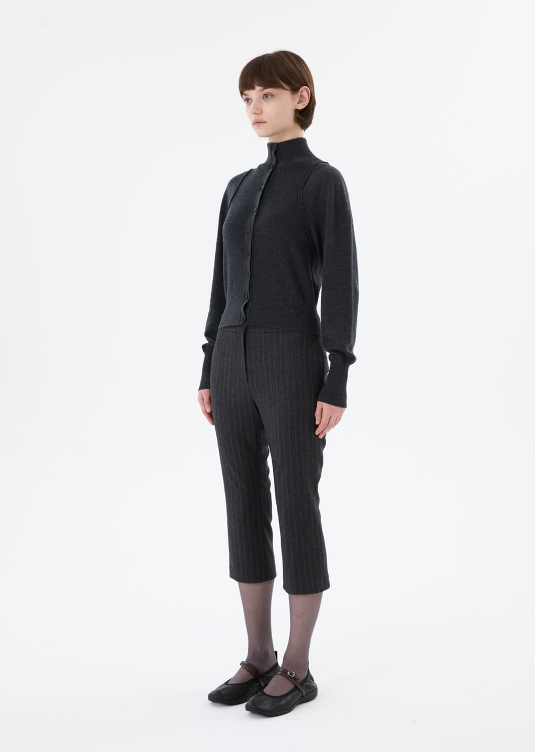 아모멘토 울 버뮤다 쇼츠 블랙 1 상품이미지2