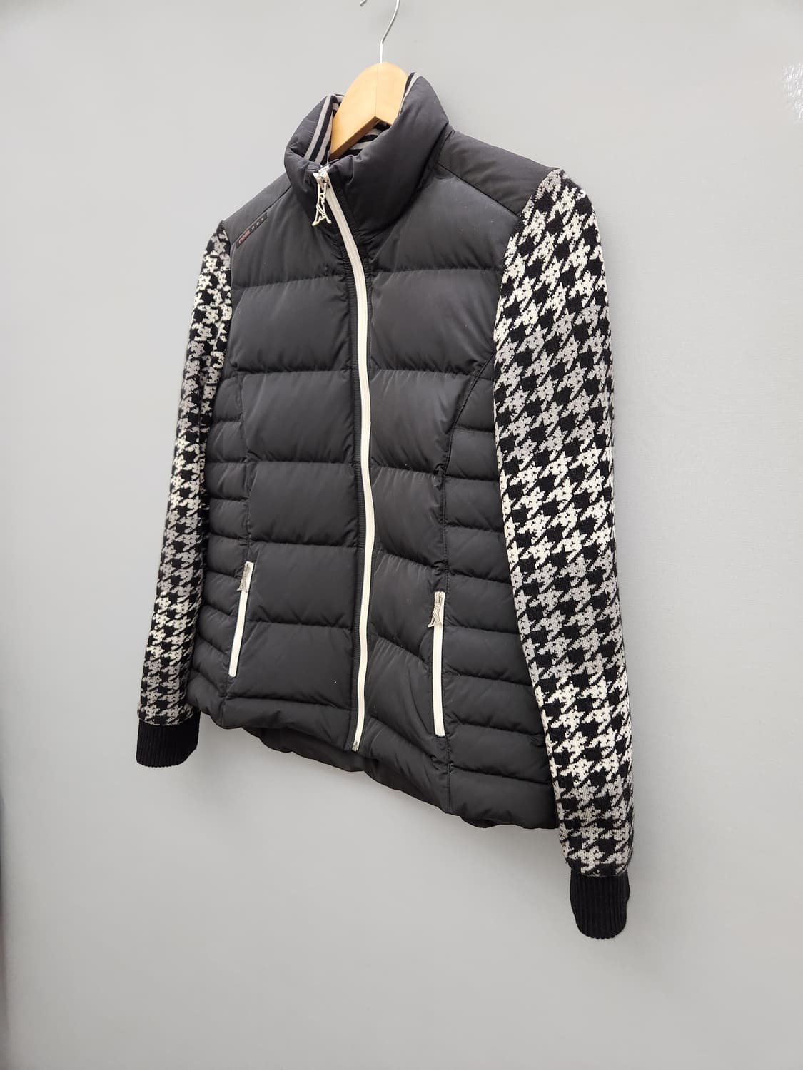 PING 여성 블랙 퀼팅 경량패딩+ 하운즈투스 소매 상품이미지3