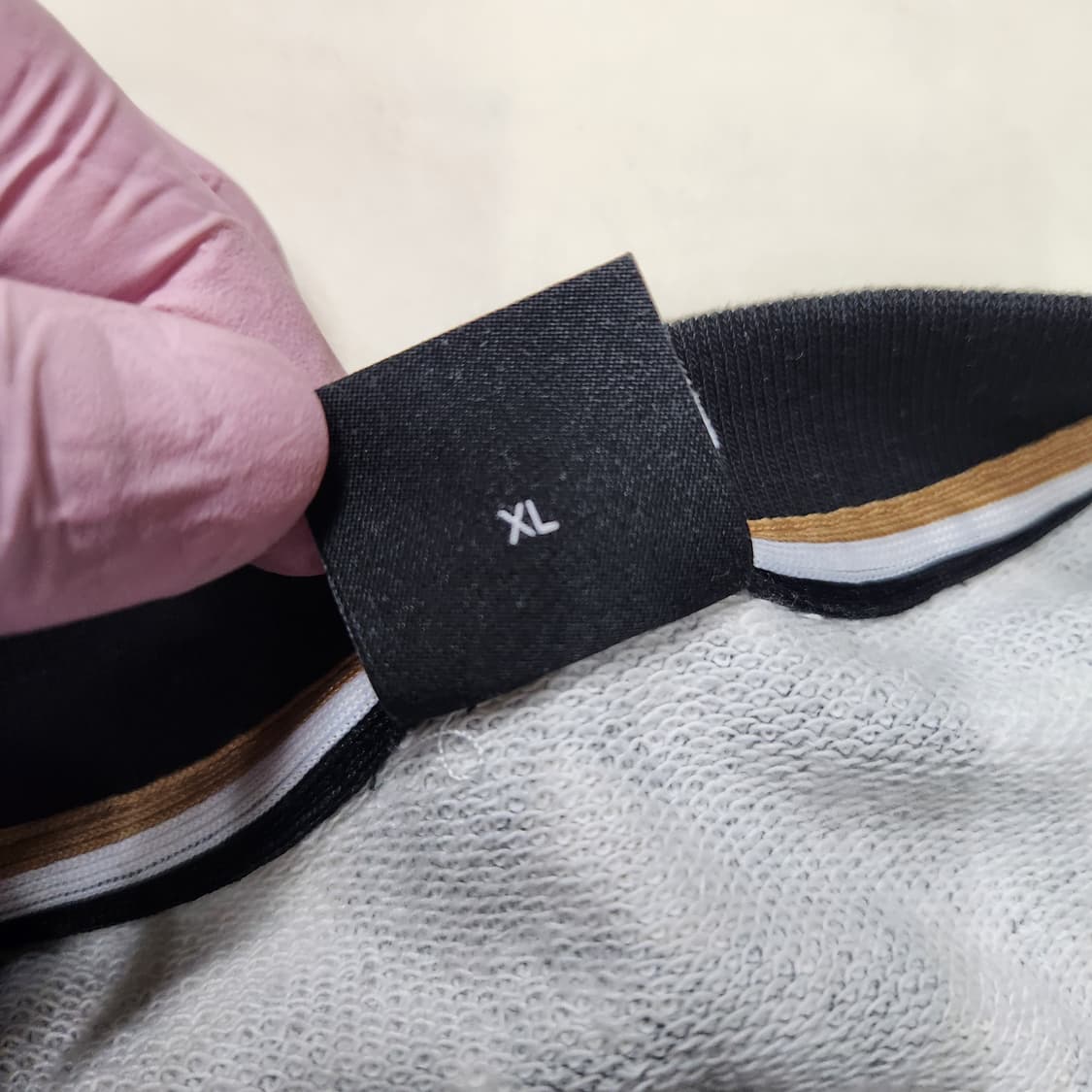 정품 보스 남성 여성 모노그램 맨투맨 티셔츠 XL  상품이미지9