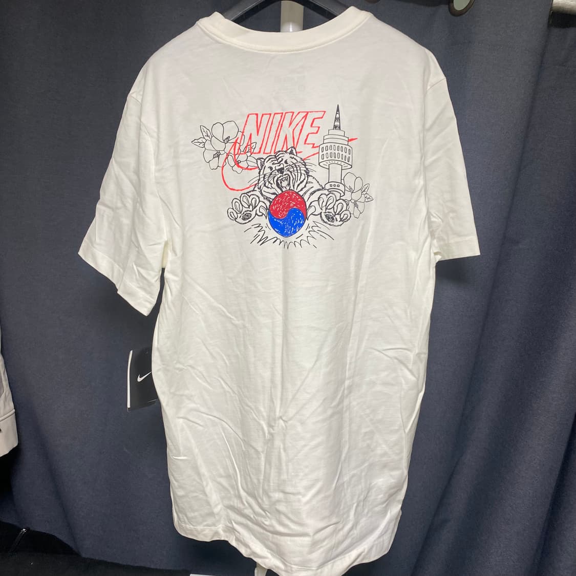 나이키 남산타워 서울 티셔츠 XL 상품이미지3