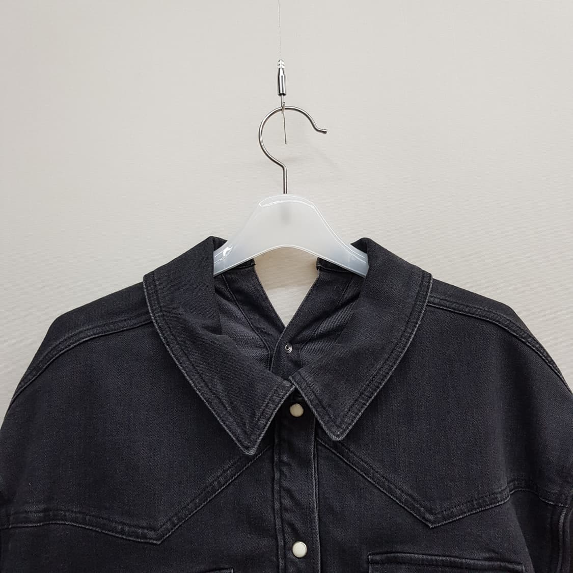 한섬 시스템 스냅버튼 오버핏 데님 셔츠 자켓 82-94-160사이즈 상품이미지4