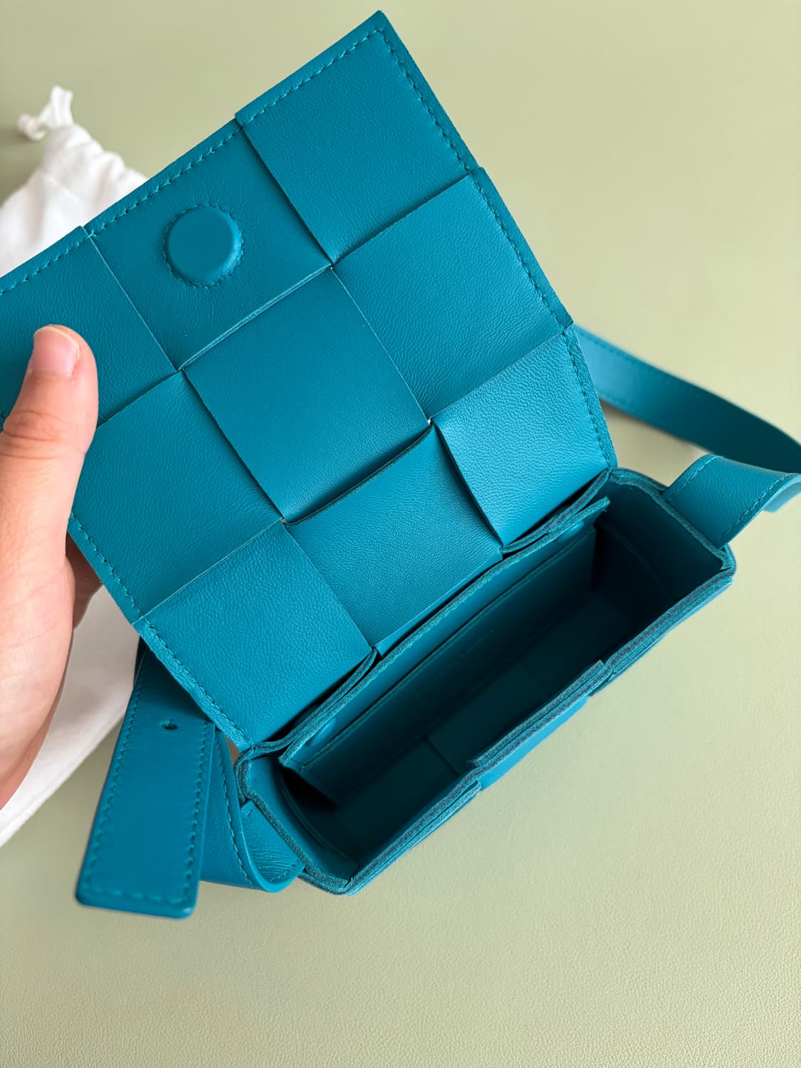 보테가베네타 미니 카세트백 mermaid 컬러 상품이미지2