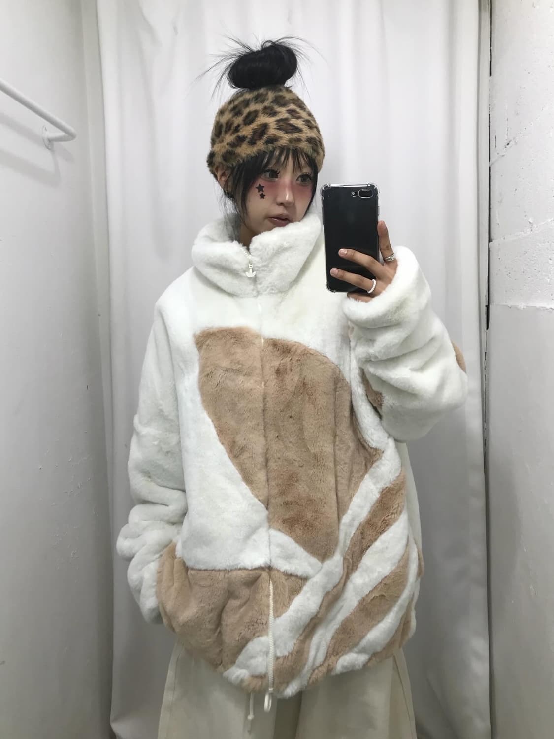 Adidas Originals Fur Jacket 상품이미지7