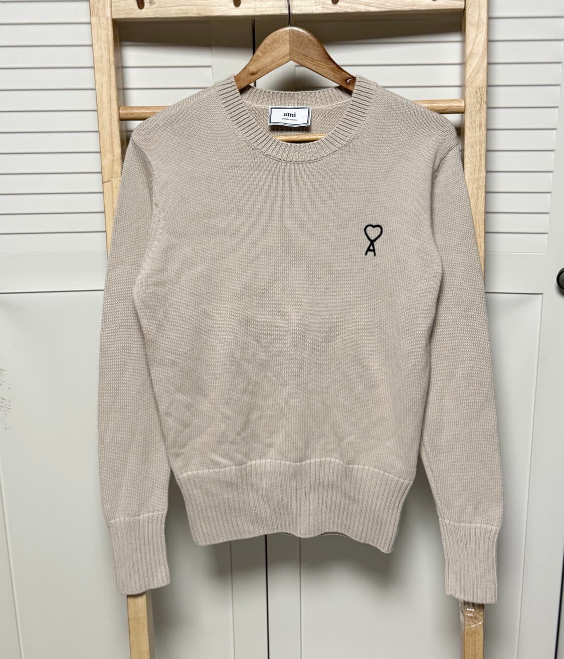 아미 니트 하트로고 체인스티치 베이지 상품이미지1