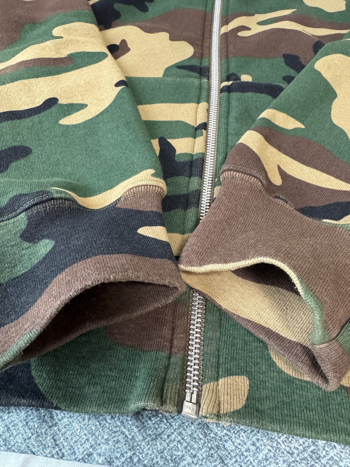 슈프림 스몰 박스 카모 후드집업 S사이즈 상품이미지4