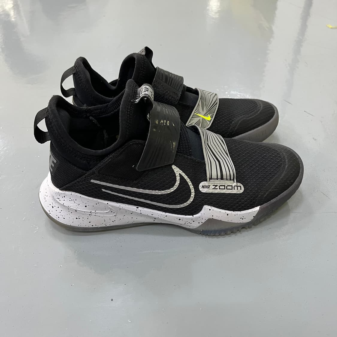 235 나이키 여성 줌플라이트 운동화 0406M 상품이미지2