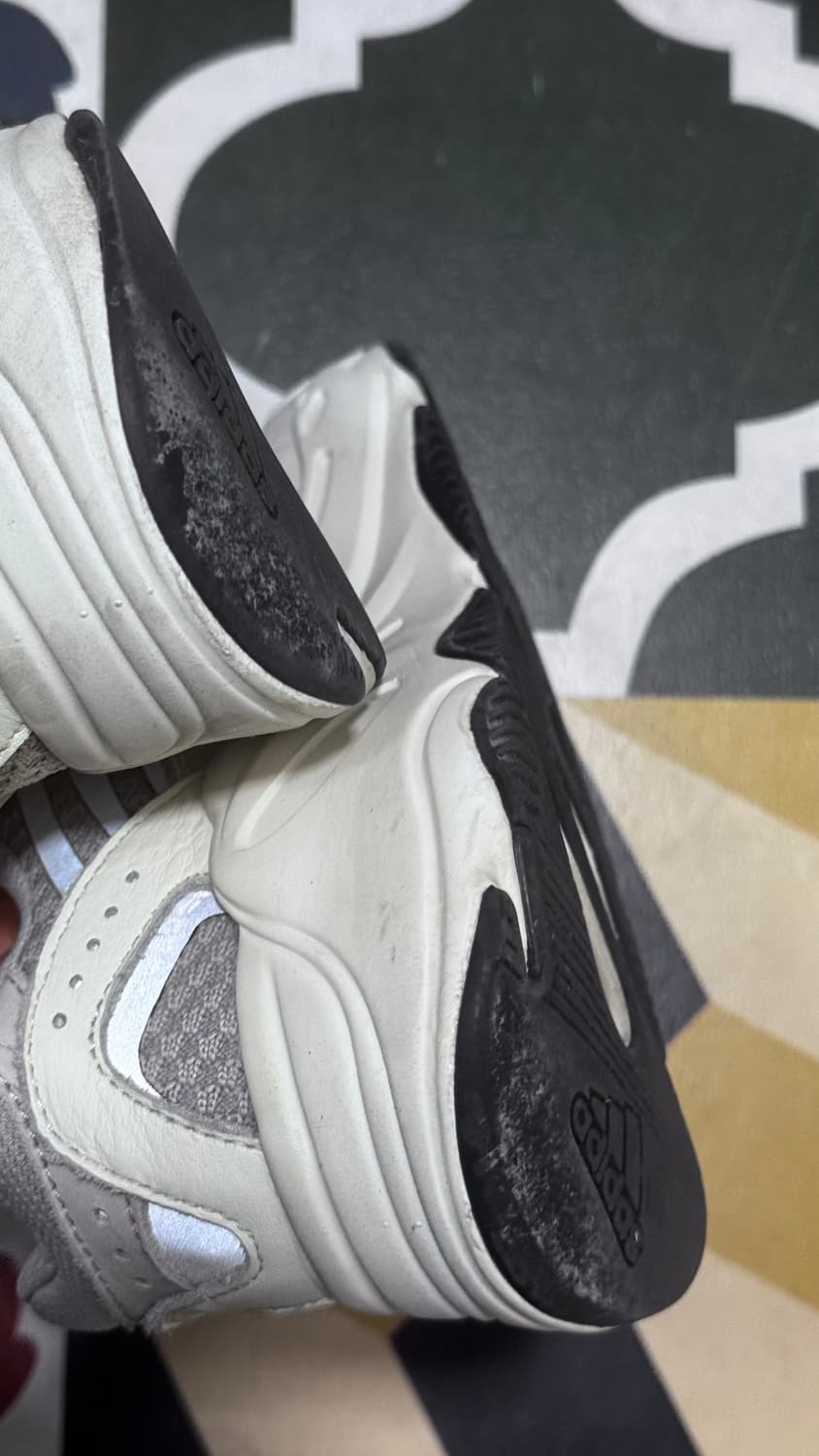 Yeezy Boost V2 700 그레이 240 static✨🔥 상품이미지7